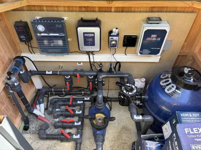 Installation du local technique, Toulouse, ATOLL PISCINES